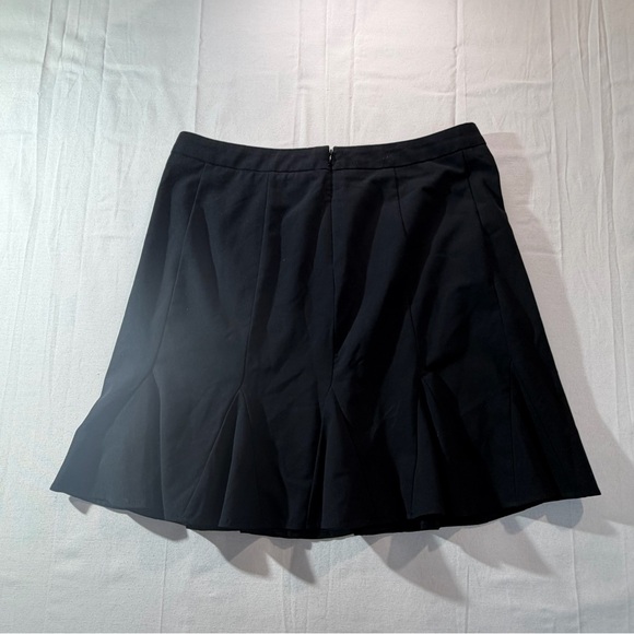 The Limited Black Fit & Flare Y2K Mini Skirt Size 6 Pleated Ruffle Hem Career - Picture 2 of 4